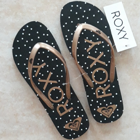 Roxy adorable flip flops
